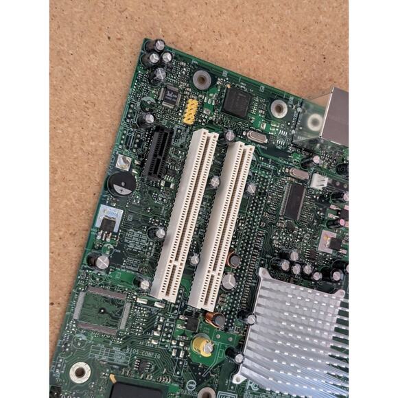 Intel D915GVWB Socket LGA775/T MicroATX Motherboard Win 98 w Celeron D Heatsink - Picture 4 of 10